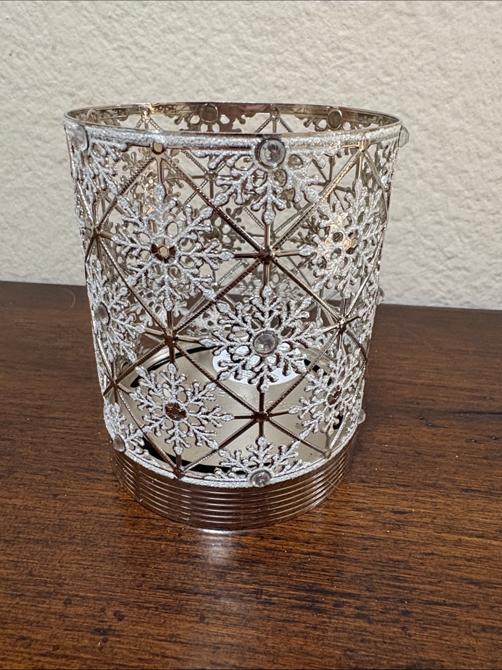 Bath & Body Works Small Silver Glitter Snowflake Votive Holder